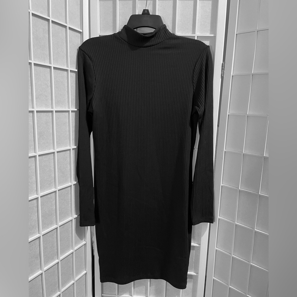 Backless Black Dress Mock Neck Open Back Mini Long Sleeve Medium